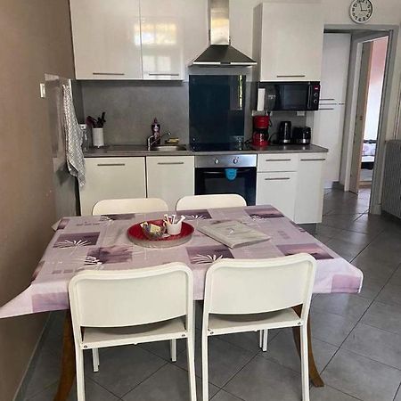 Les Palmiers Apartment Millau Bagian luar foto