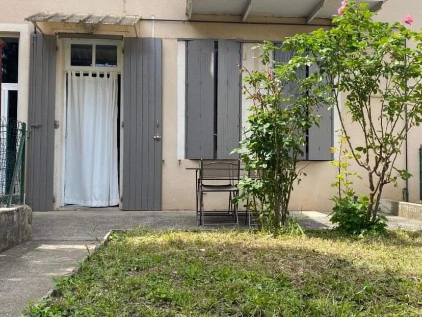 Les Palmiers Apartment Millau Bagian luar foto