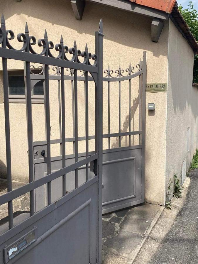 Les Palmiers Apartment Millau Bagian luar foto